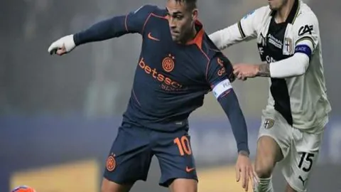 2月初博格巴重返曼联阵型，自由身转会事宜即将落定